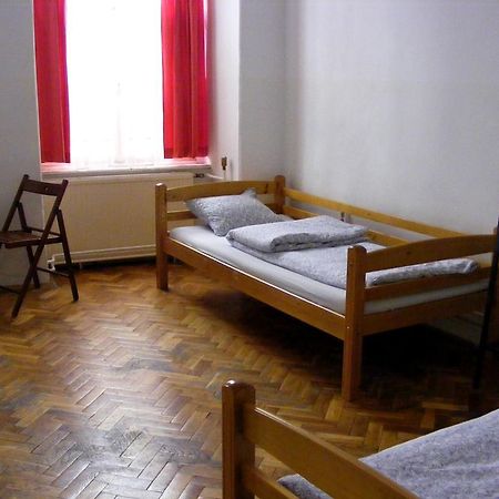 بودابست 11Th Hour Cinema Hostel المظهر الخارجي الصورة